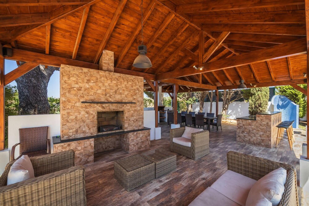 Villa Amendoeira in Olhos de gua