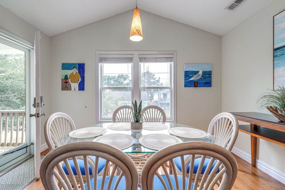 Walk to Beach & Boat Ramp: Home w/ Outdoor Area