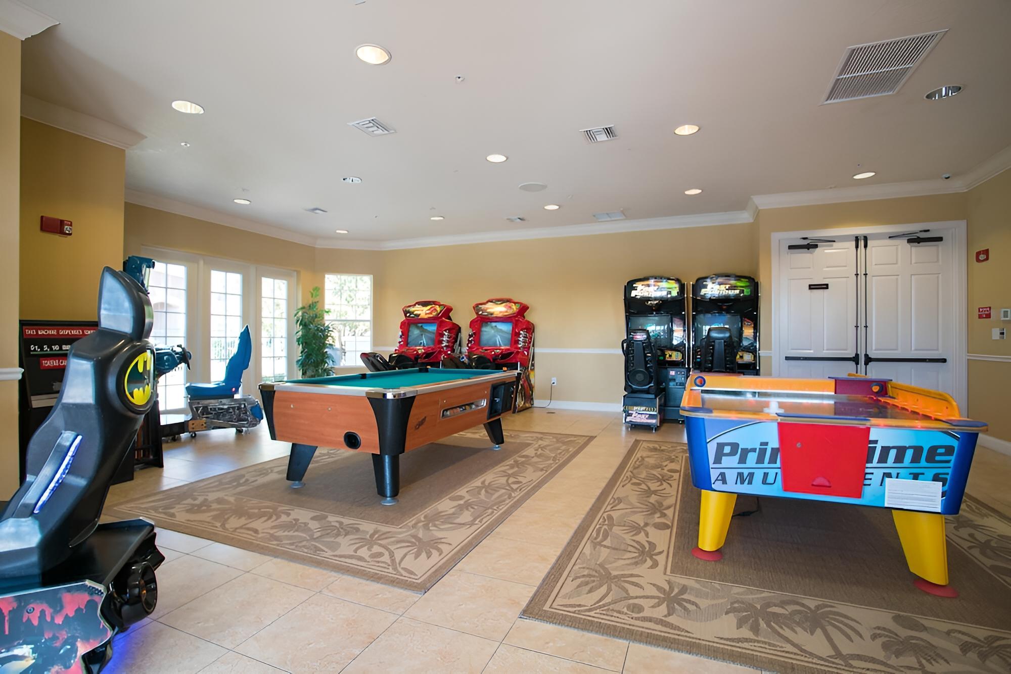 New Vista Cay Electra Near All Parks and Occc