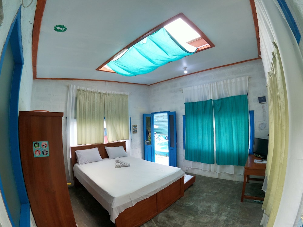 tanjung tinggi cottages