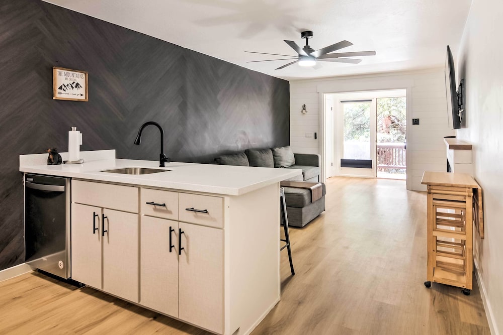 Beaver Vacations - The Cottages: Chic Ski-in/ski-out Mountain Condo! - Property Image 1