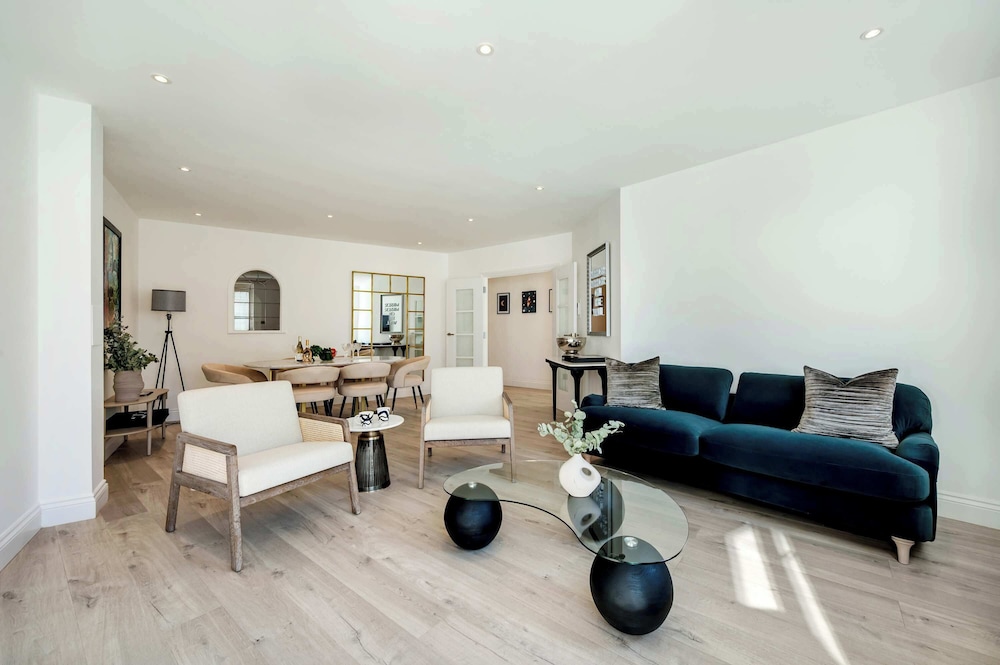 Lords Living -3 bed in Regents Park With Terrace