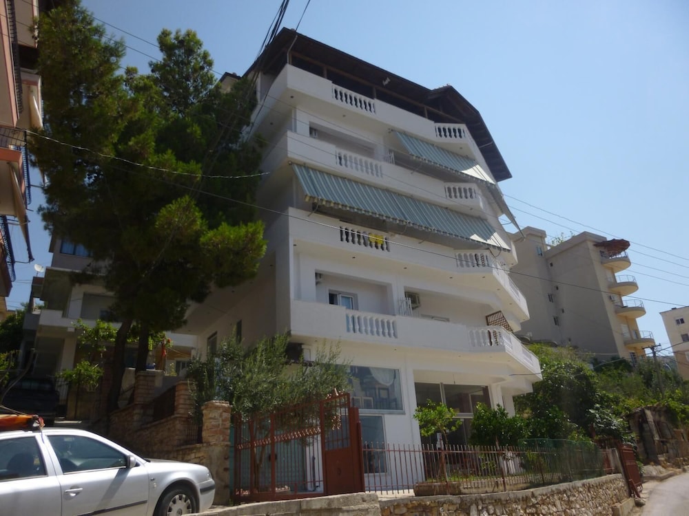 Ideal Aparthotel