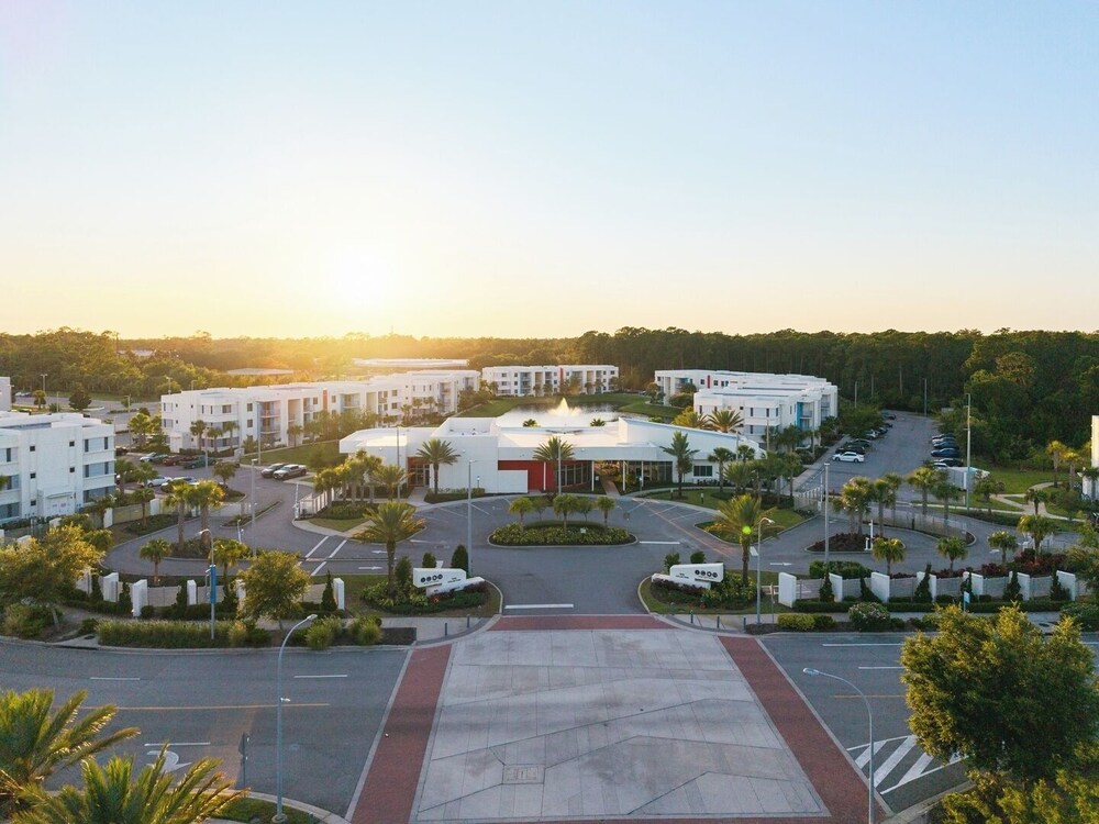 Daytona 3BR Getaway Pool, Gym, Pet Friendly