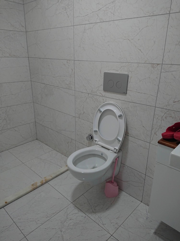 Photo 32