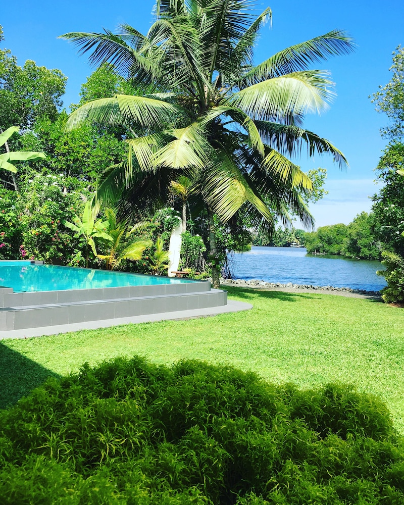 Lagoon Bentota