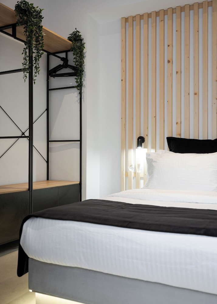 Syntagma Serenity Suites