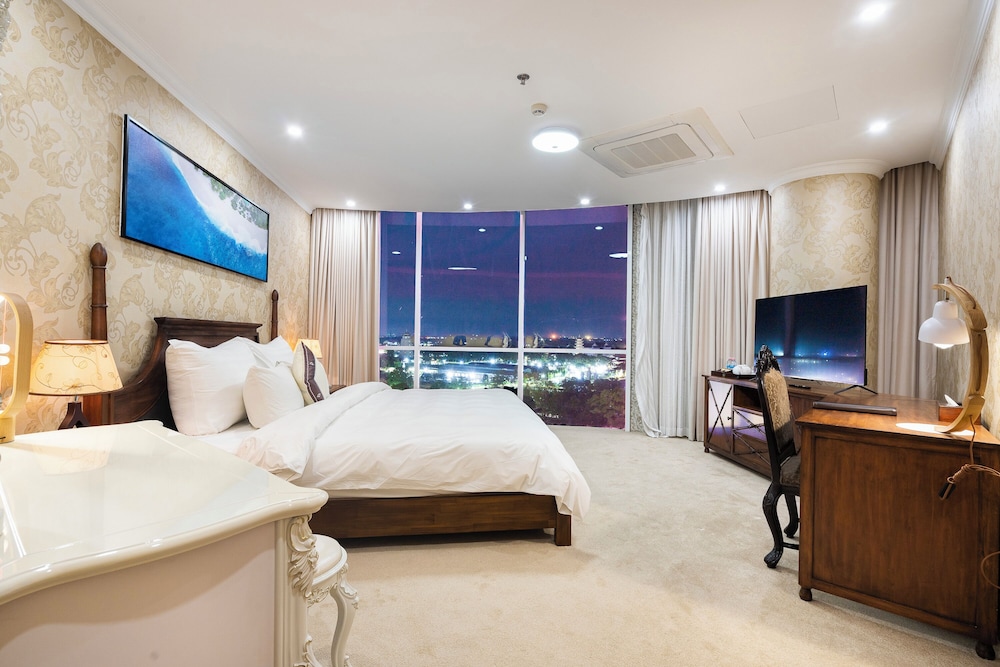 Phu My Harbour Hotel