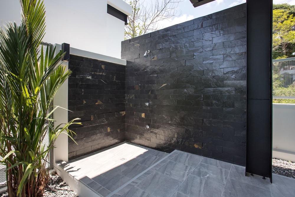 Stylish Salt Pool Villa Sunset Garden 5 view 4