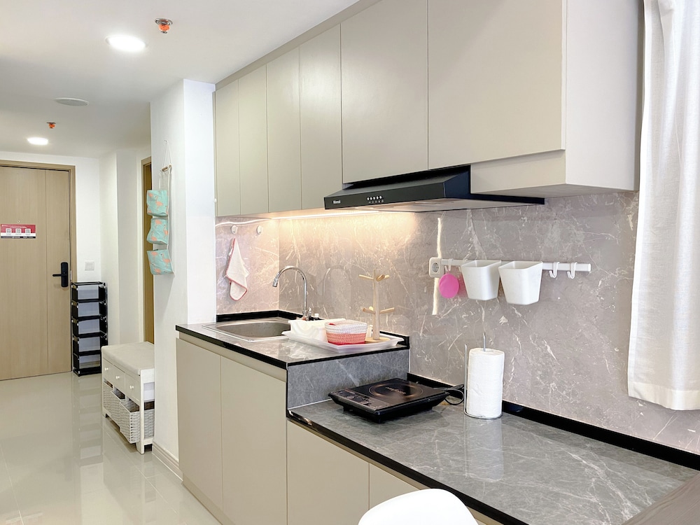 Best Deal And Comfy 2Br At Meikarta Apartment, Cikarang - 15
