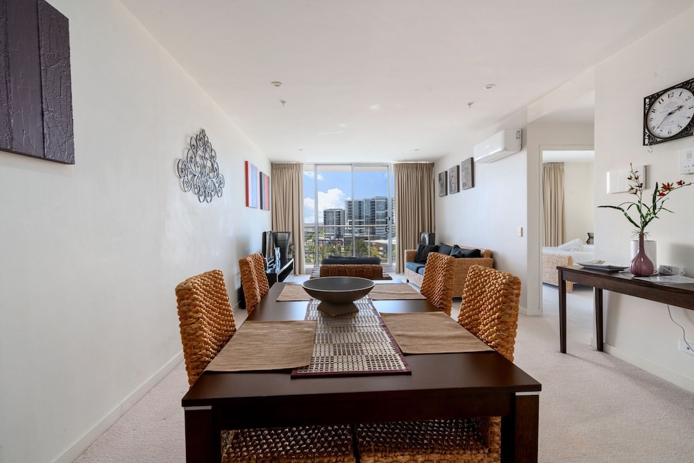 Comfortable 1-bed Apartment With Balcony