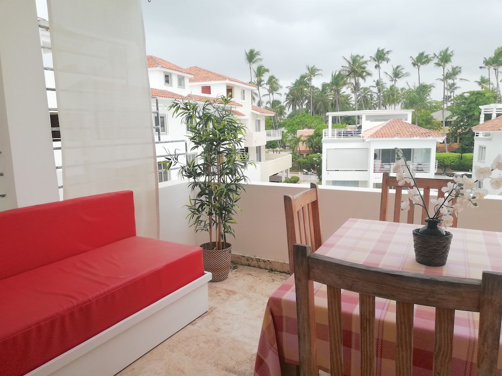 Los Corales Tropical Beach Resort & SPA