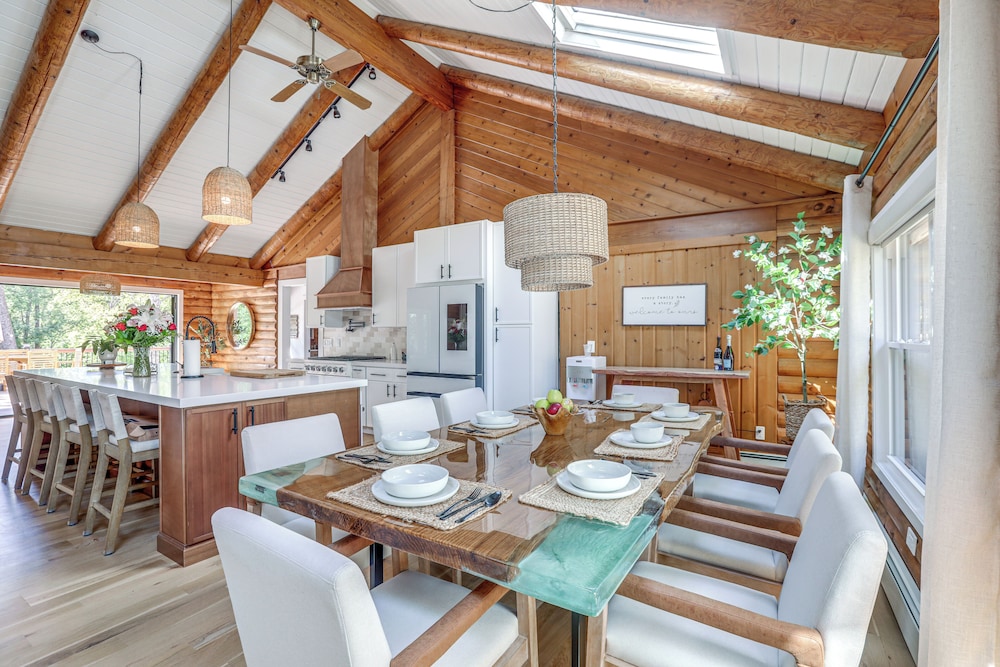 Deck, Sauna & Fire Pits: Upscale Belle Mead Cabin