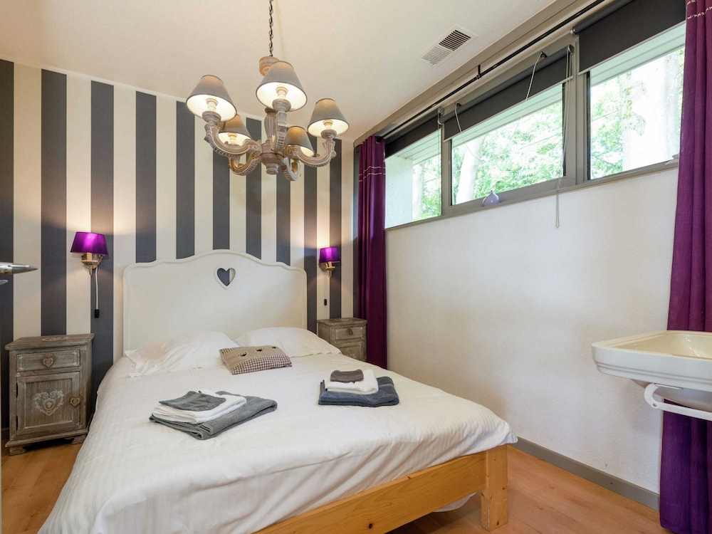 Bungalow by High Fens Trails view 5