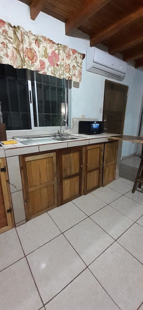 Casa Cuatro Lunas
