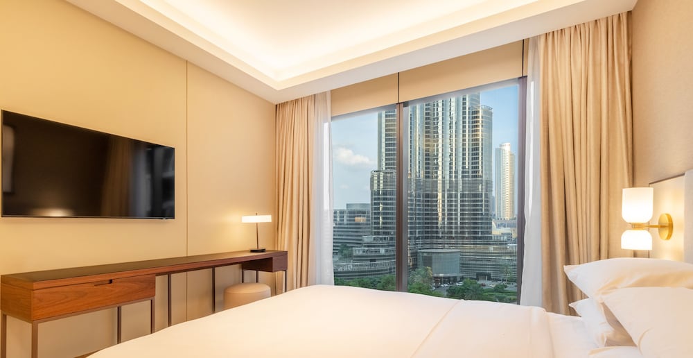 3BR Luxury Living next to Burj Khalifa