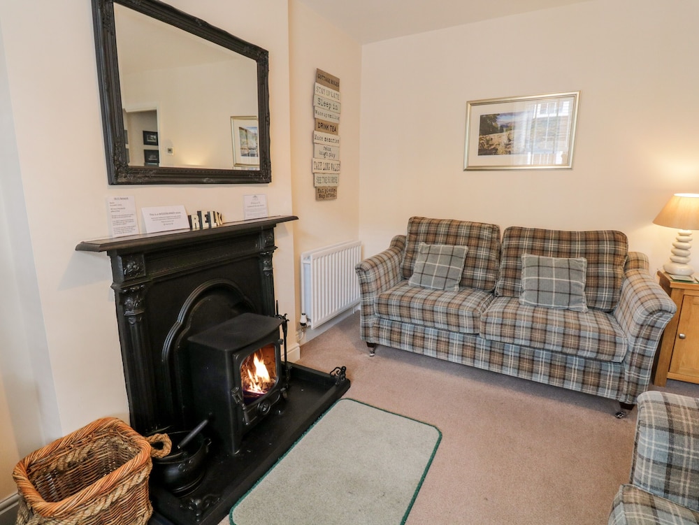 Raglan Cottage view 3
