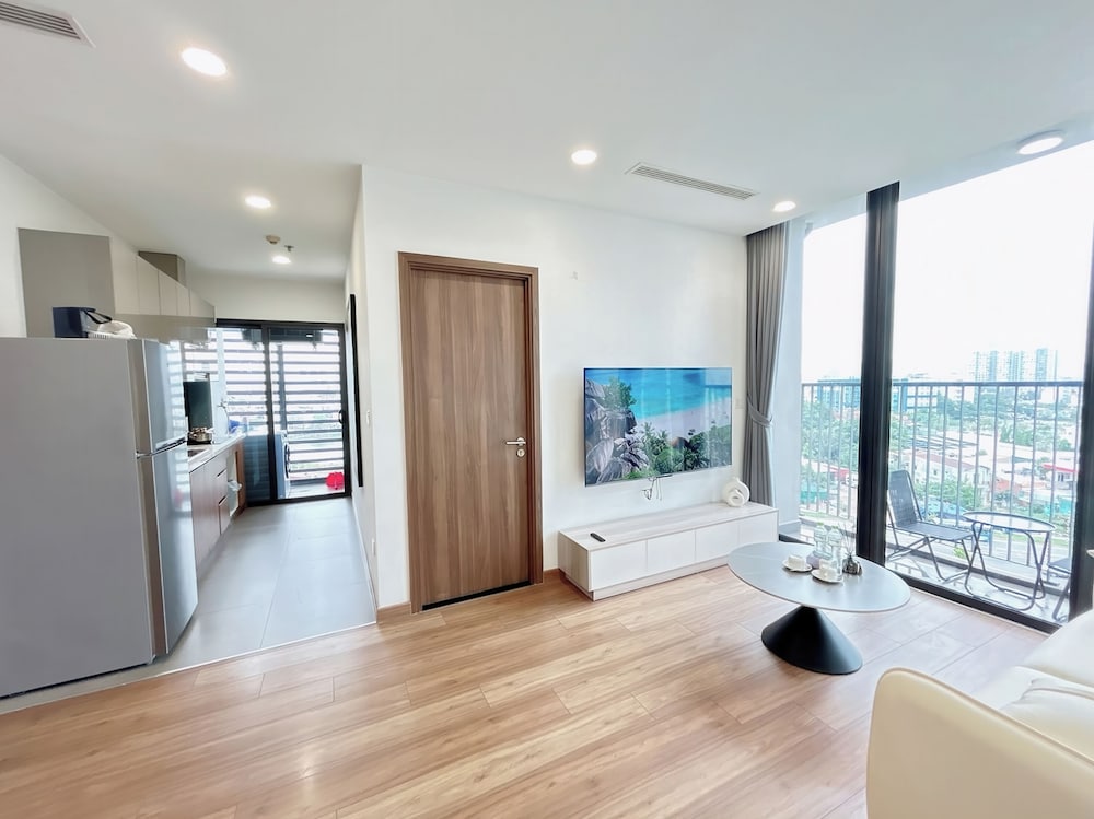 Eco Green Saigon - Free Gym & Pool