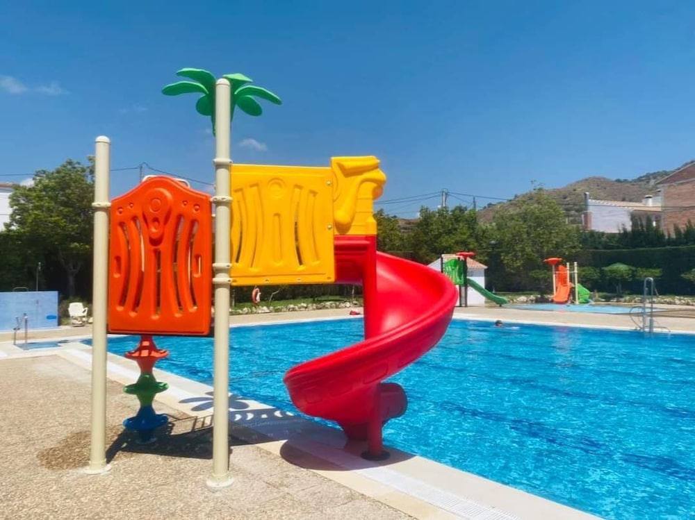 Casa Maruja en Cutar con Jacuzzi y Wifi Fibra view 2