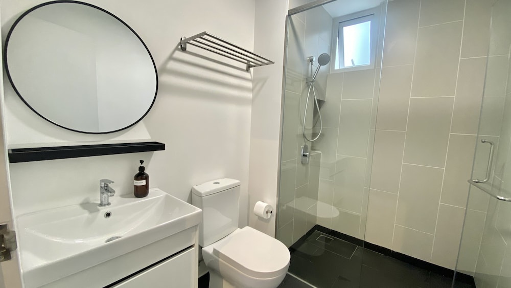 UNA Serviced Apartment by Manatidur