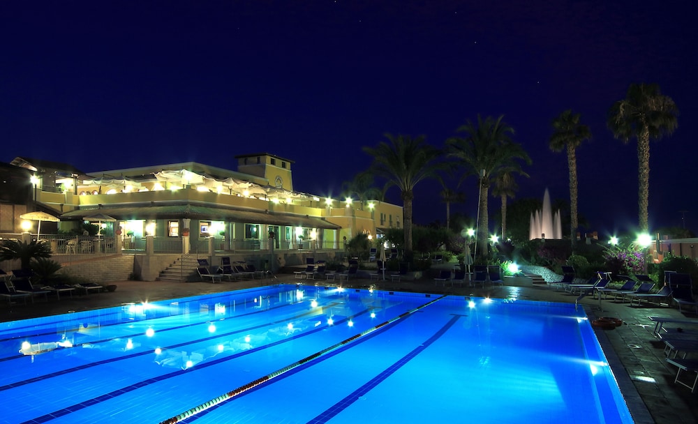 Hotel Club Baia Samuele