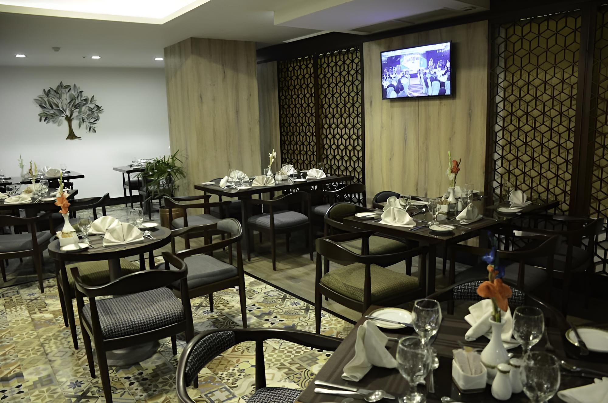 Grand Palm Hotel