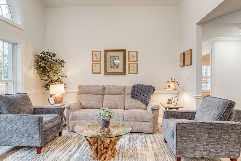 Firplace & Deck: Riverfront Heber Springs Home