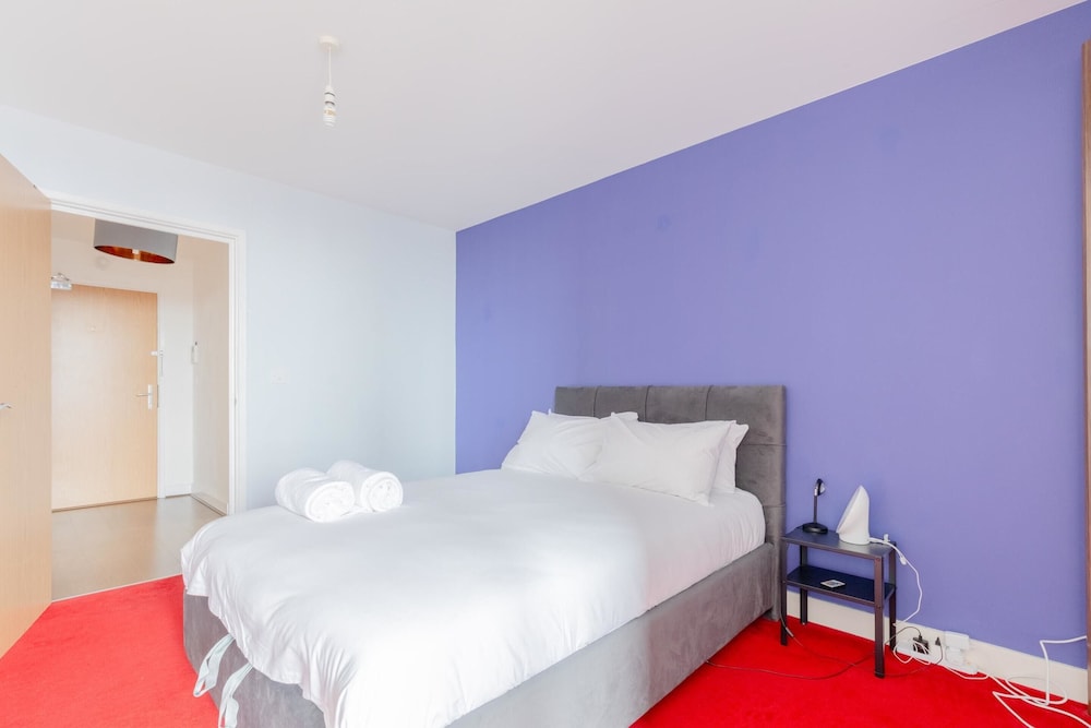 Quirky 1BD Flat W/gym & City Views Dalston!
