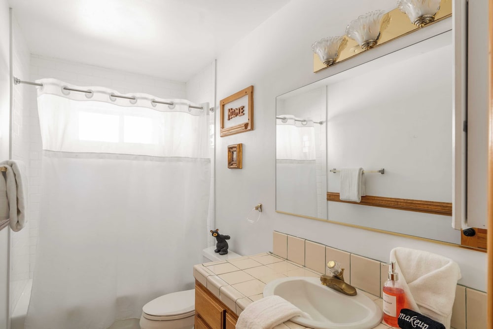 Lakeview Cabin w/ Game Room & Deck Near Ski Slopes & Trails Sleeps 20 Waterview by Avantstay