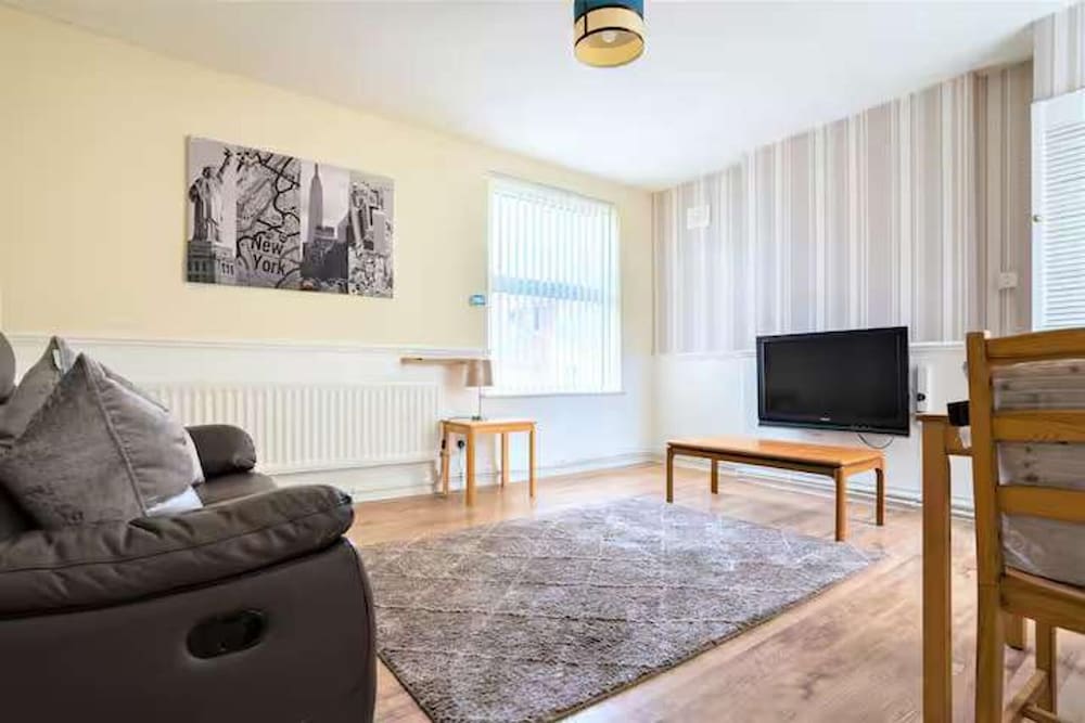 Travellers Economic Retreat in Orrell Park