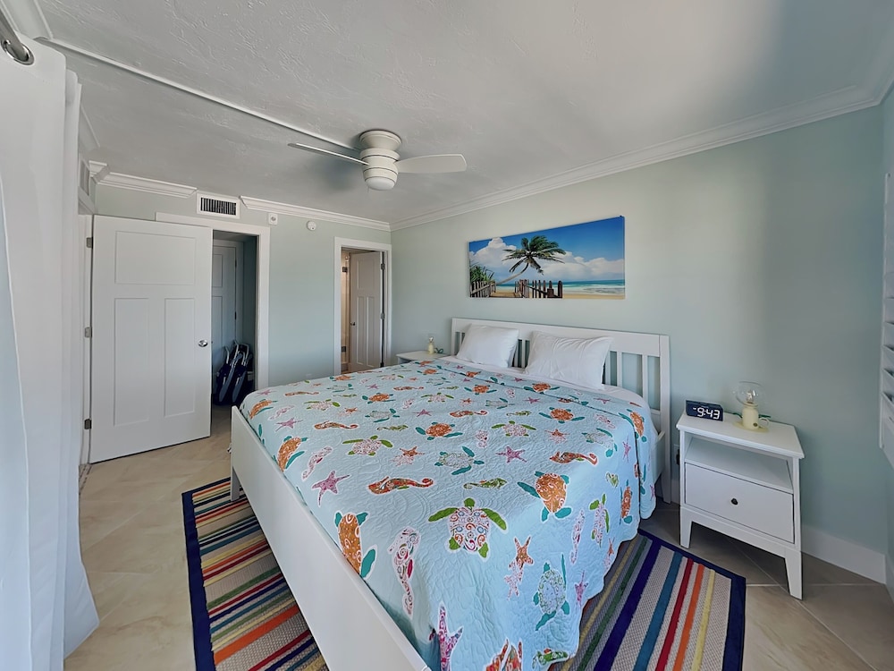 Seaside 2 by Distinctive Beach Rentals