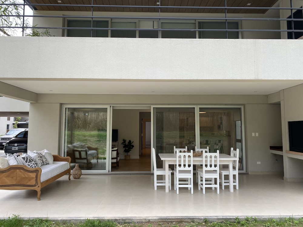 Fantastico Duplex Con Jardin y Piscina