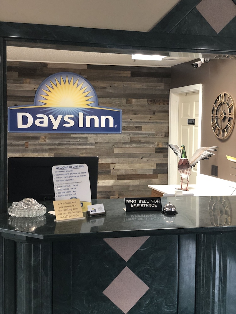 Days Inn & Suites by Wyndham Stuttgart view 4