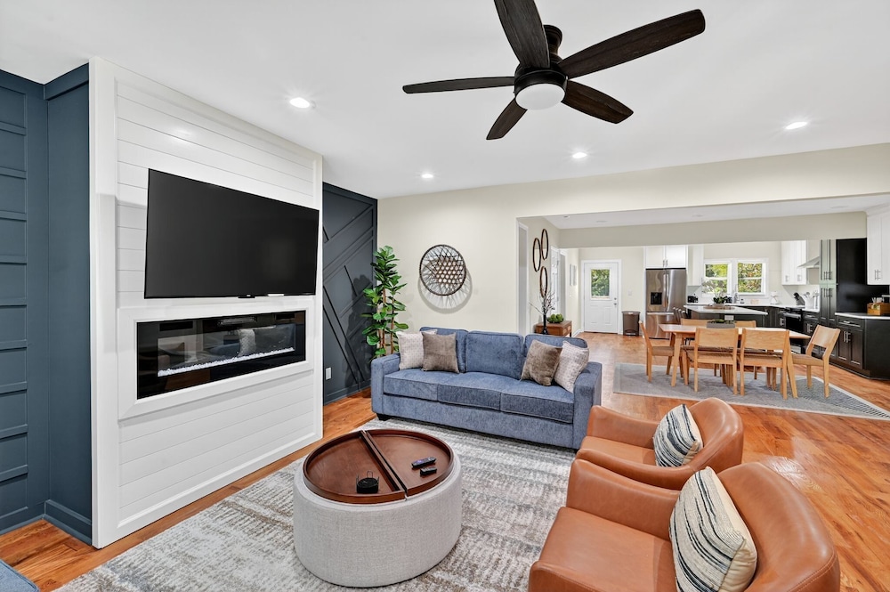 Atlanta Family Retreat 5br And Backyard 5 Bedroom Home