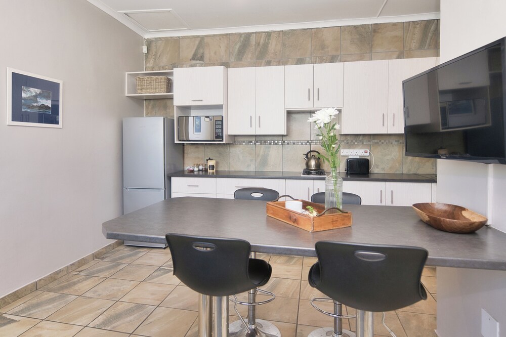 Lands Edge Eco Friendly Cottages