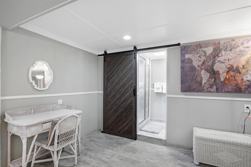 West Beach  3 Bedroom Cottage by RedAwning