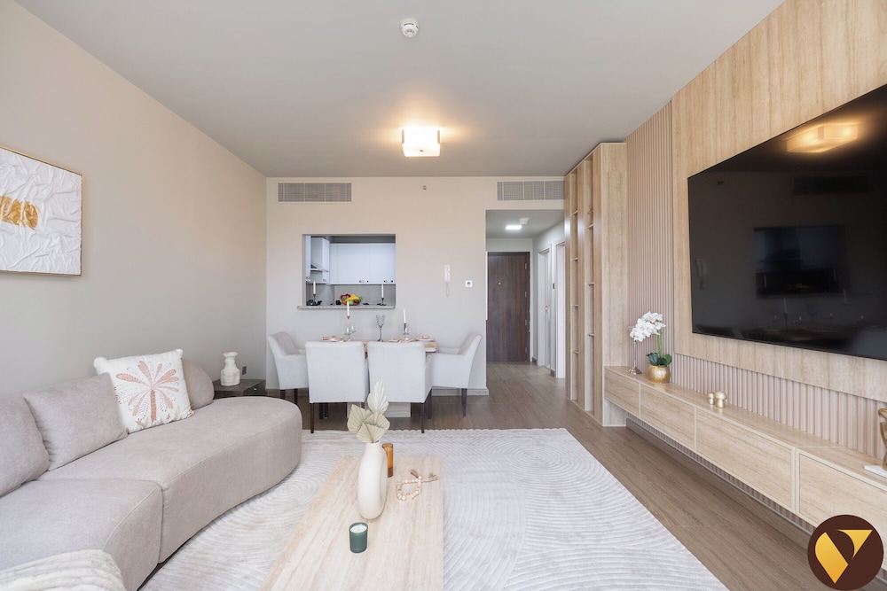 Stylish Peaceful in JVC full Amenities