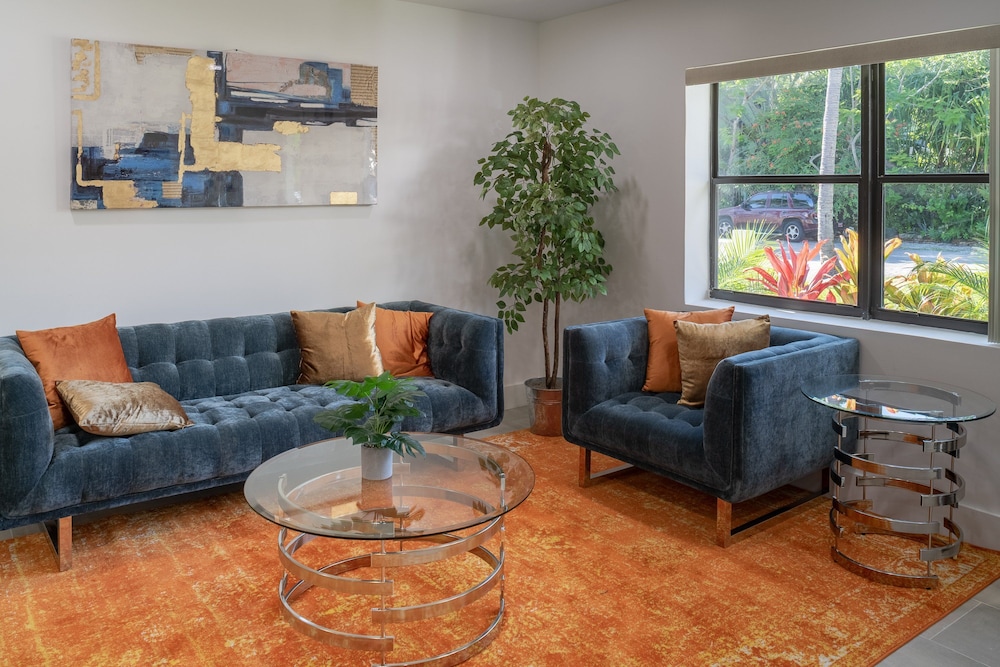 Spacious 3BR Home 2 Baths Amazing Pool Area