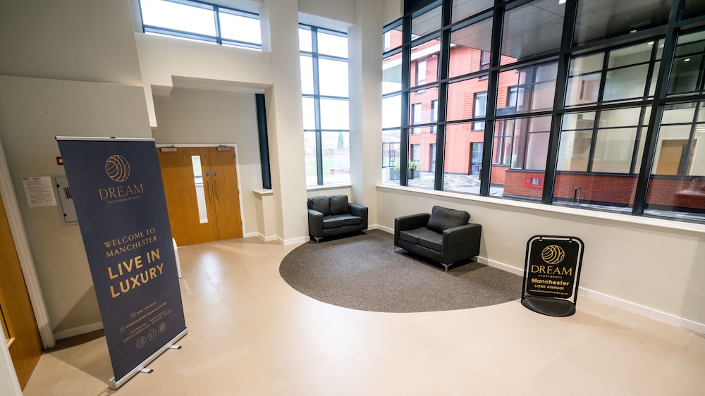 Dream Apartments Adelphi Wharf view 2