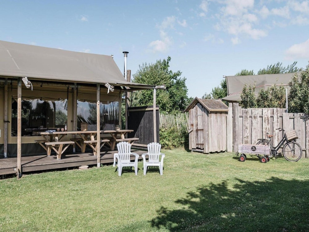 Woodlodge Luxe in Duynpark, Callanstoog view 4