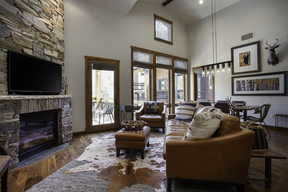 3 Bedroom Condo with Spa - Silver Baron Lodge 3 Condo