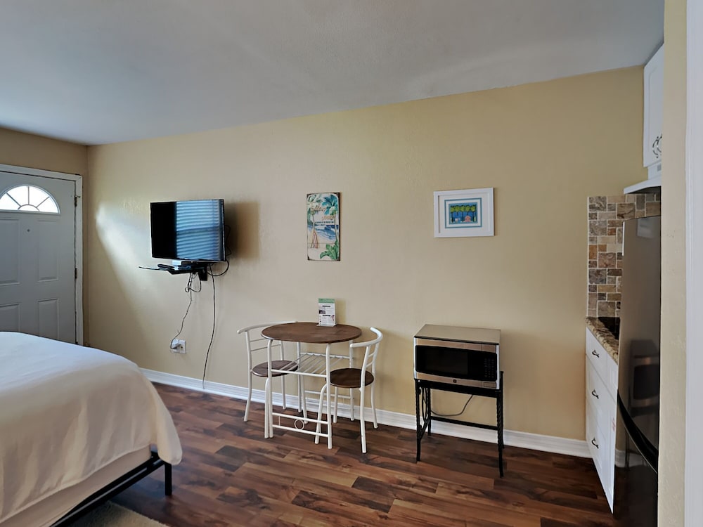 Moonlight Beach Villa by Southern Vacation Rentals view 4