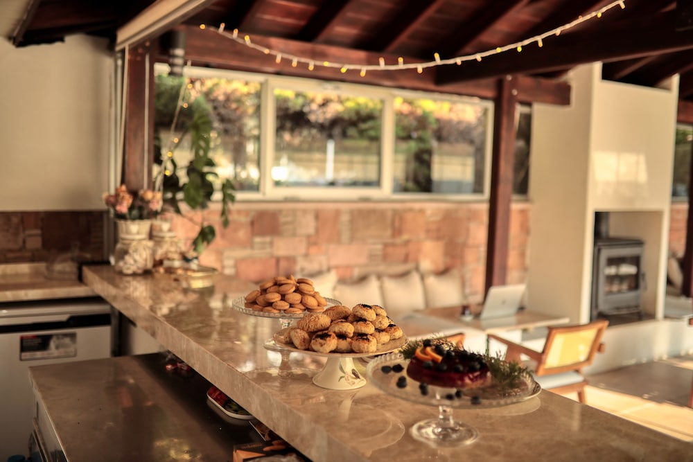 Vrodi By House - Image 7