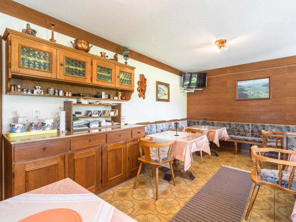 Contemporary Apartment in Maishofen Near Ski Area view 2