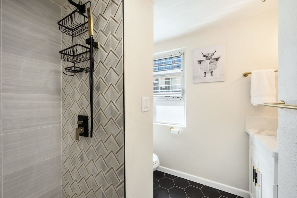 Two-bedroom Apartment With a Sunny Patio