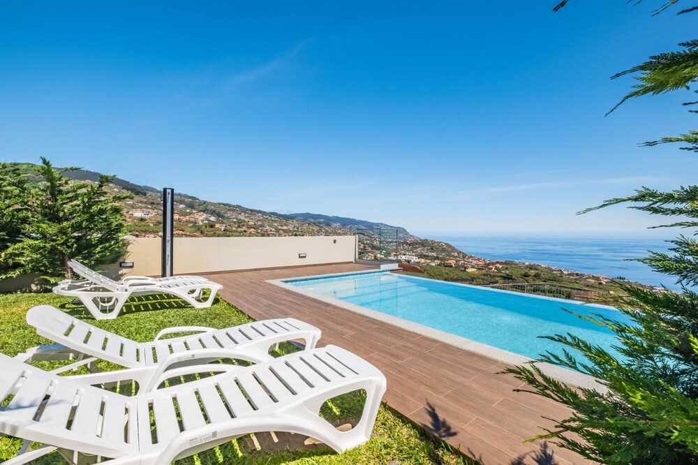 Sunshine Deluxe D by Madeira Sun Travel