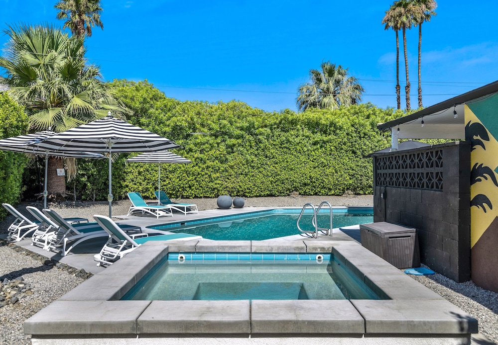 Bright & Harmonious Oasis