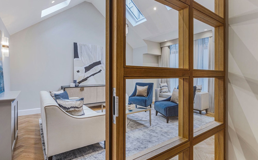 Wimpole Mews - 4 Bedroom Apartment