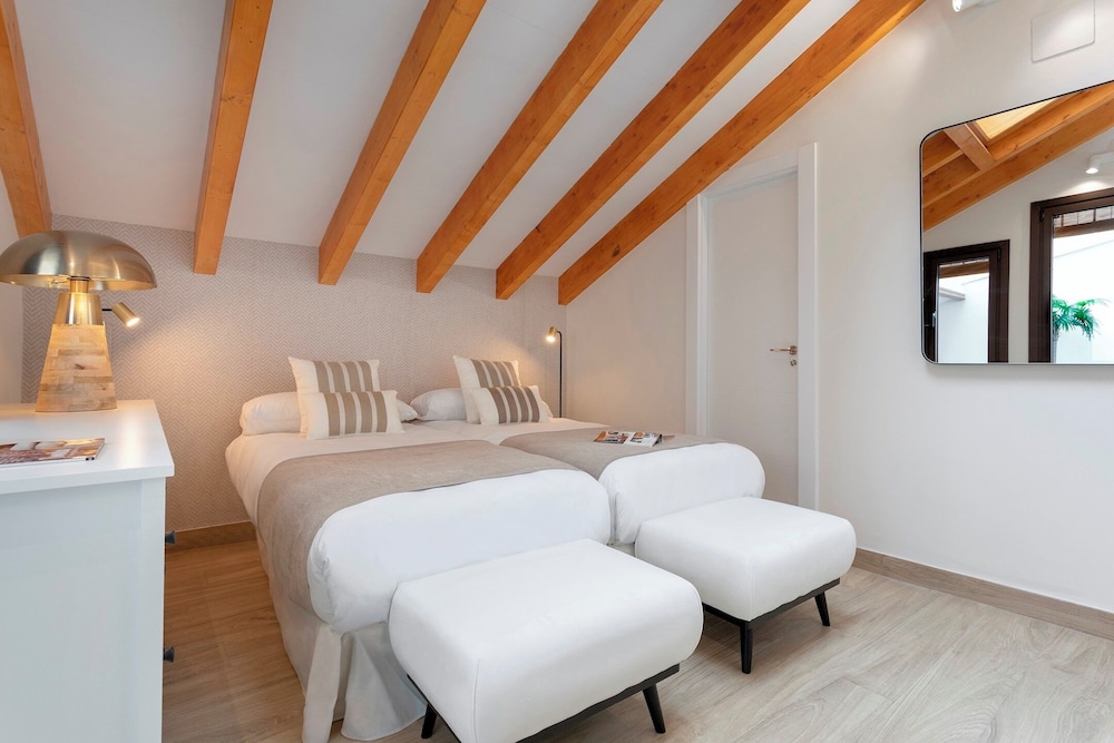 Sophisticated House With Terrace. Plaza del Realejo
