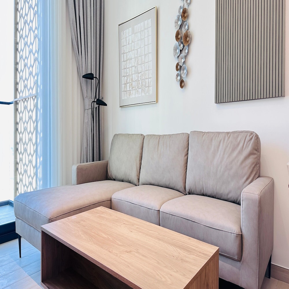 OYO HOME 1479 Premium 1-bed Apartment